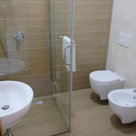 Nais Hotel 3*