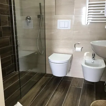 Nais Hotel Durrës